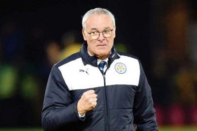 ranieri signs extended leicester deal