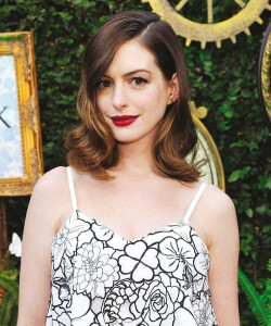 ladies in the house rihanna anne hathaway expected to join ocean s eight ladies in the house rihanna anne hathaway expected to join ocean s eight