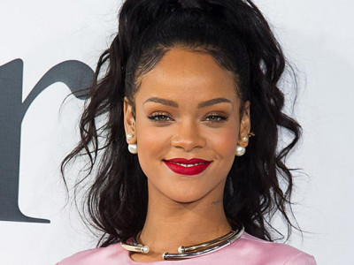 rihanna to receive mtv s lifetime achievement award