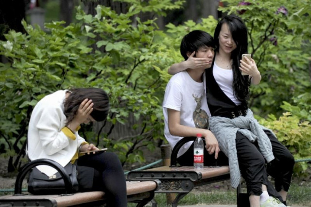 china had 1 3 billion mobile users by the end of 2015 and nearly 30 percent of them a swathe of humanity larger than the whole population of the united states were connected to the 4g network photo afp china had 1 3 billion mobile users by the end of 2015 and nearly 30 percent of them a swathe of humanity larger than the whole population of the united states were connected to the 4g network photo afp