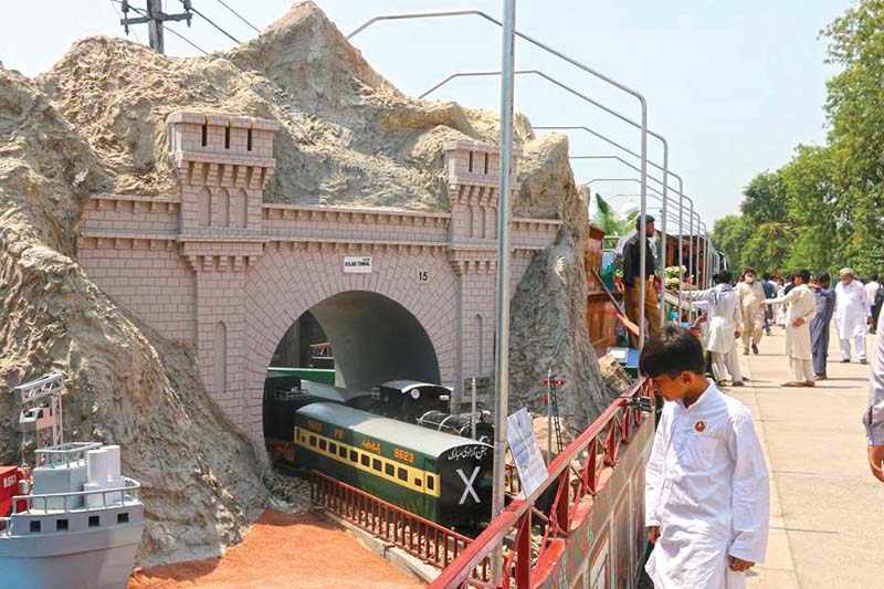 azadi train departs from peshawar