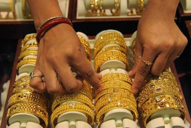 10 7 tonnes of the yellow metal was purchased by individuals in april june photo afp 10 7 tonnes of the yellow metal was purchased by individuals in april june photo afp
