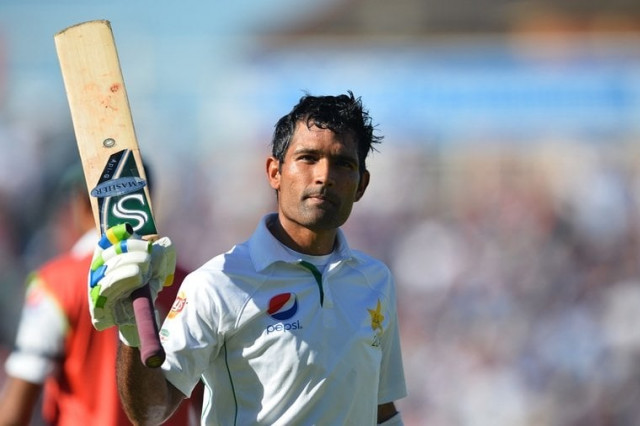 pakistan 039 s asad shafiq raises his bat after getting out for 109 runs to the bowling of steven finn during play on the second day of the fourth test cricket match between england and pakistan at the oval in london on august 12 2016 photo afp pakistan 039 s asad shafiq raises his bat after getting out for 109 runs to the bowling of steven finn during play on the second day of the fourth test cricket match between england and pakistan at the oval in london on august 12 2016 photo afp
