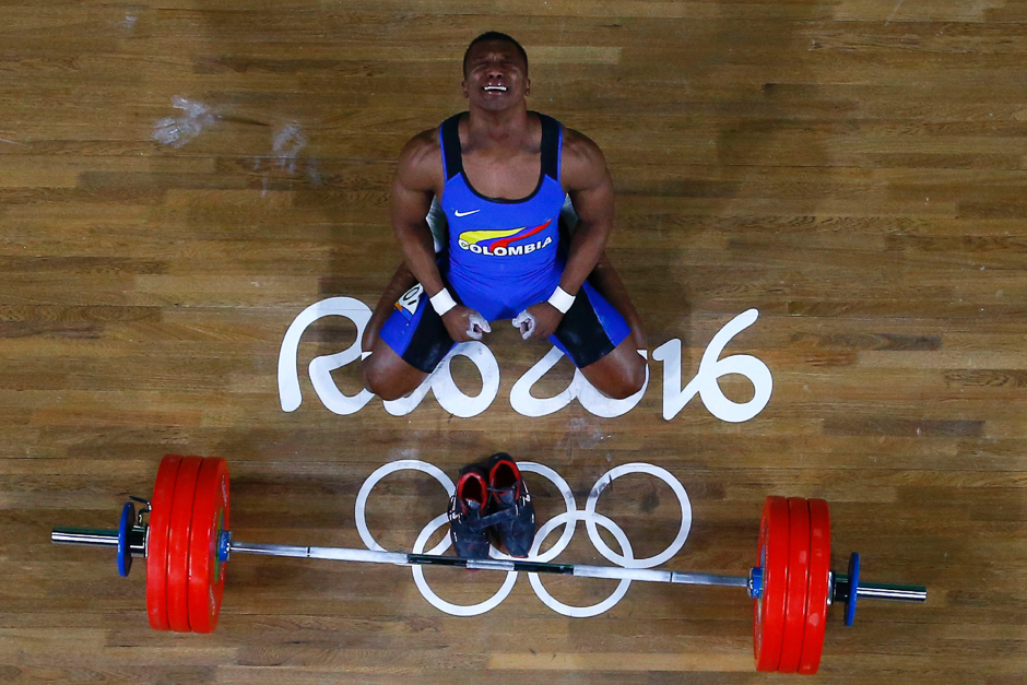 colombia 039 s oscar albeiro figueroa mosquera reacts after he won the men 039 s 62kg weightlifting competition at the rio 2016 olympic games photo afp