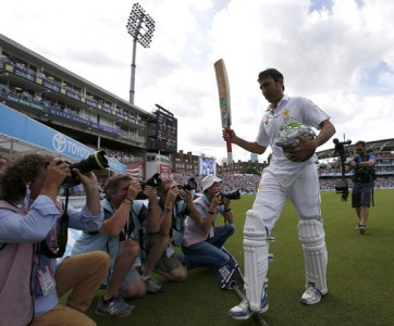 younus targets independence day win younus targets independence day win