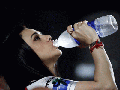 study finds refilled water bottles are as dirty as your toilet study finds refilled water bottles are as dirty as your toilet