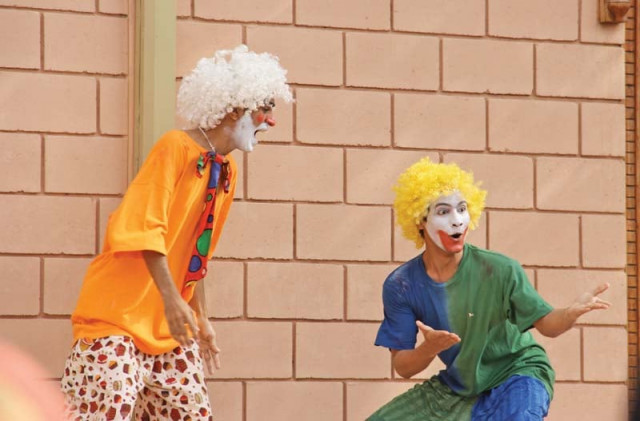 a large number of people had gathered at mohatta palace museum s azaadi mela on sunday as the entry fee had been waived among other fun activities clowns entertained visitors photos ayesha mir express a large number of people had gathered at mohatta palace museum s azaadi mela on sunday as the entry fee had been waived among other fun activities clowns entertained visitors photos ayesha mir express