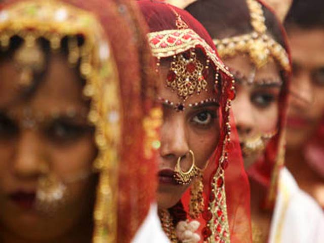 British teenager forced to marry cousin at gunpoint in Pakistan