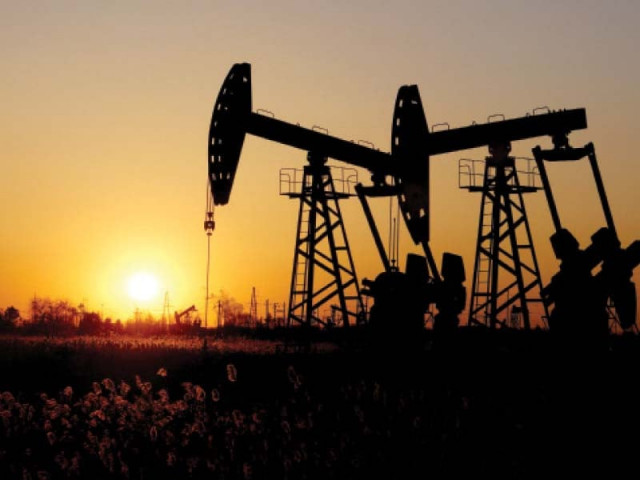 dollar climbed to three week high on friday making crude imports more expensive for countries photo reuters dollar climbed to three week high on friday making crude imports more expensive for countries photo reuters