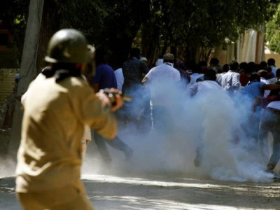 more curbs imposed in kashmir as india celebrates its independence day