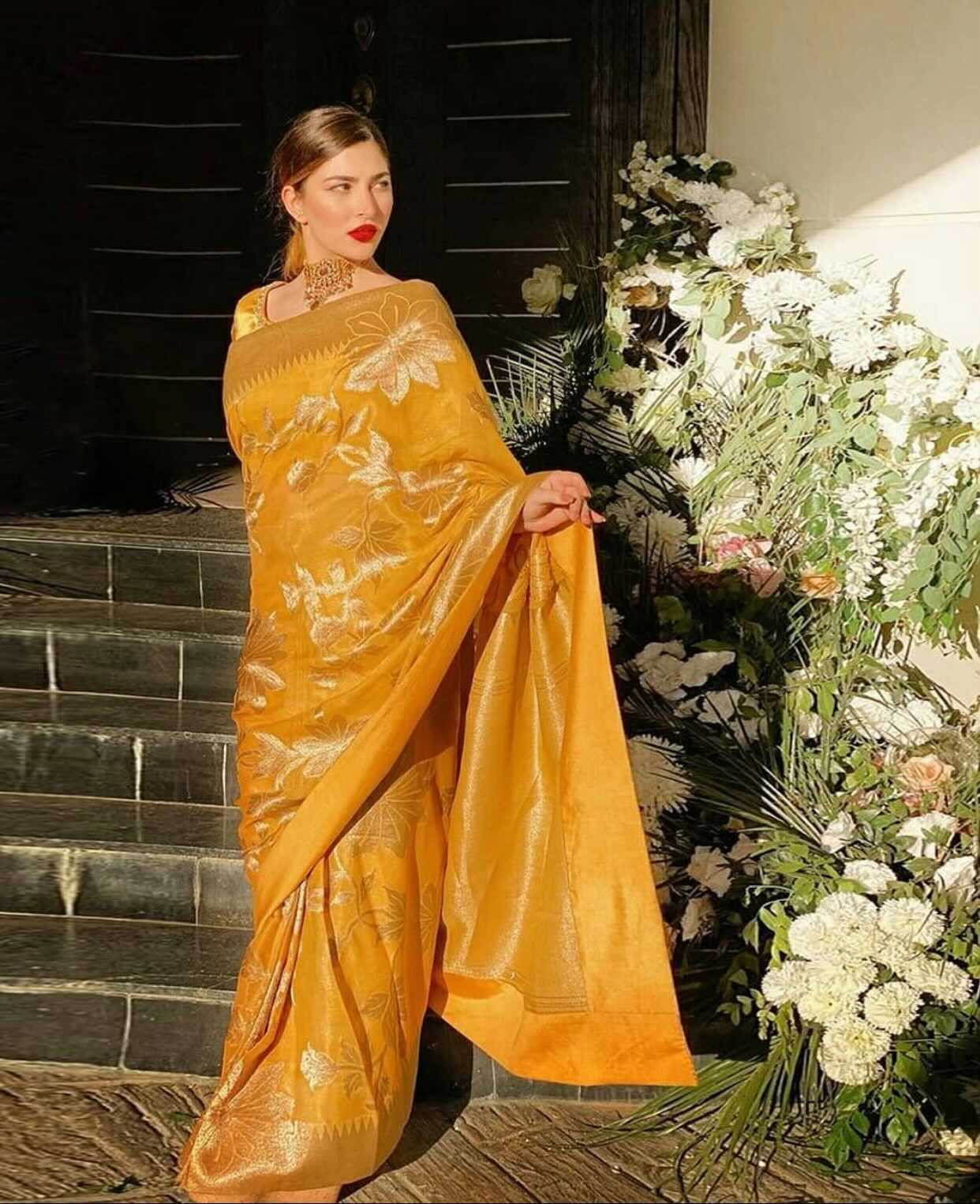 SAKHIYAN BY LIFESTYLE KATAN SILK TRADITIONAL LOOK RICH ROYAL COLLECTION OF  BRANDED DESIGNER PARTY STYLE WEDDING FANCY SAREES BEST DESIGN SUPPLIER IN  GUJRAT AUSTRALIA SINGAPORE - Reewaz International | Wholesaler & Exporter