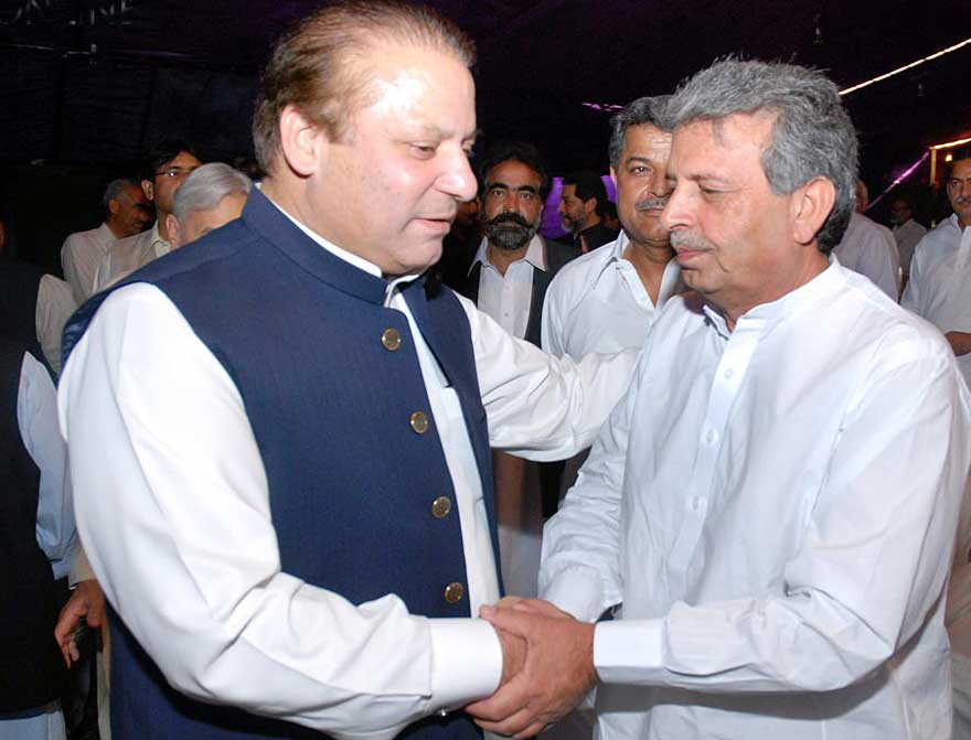 prime minister nawaz sharif with federal minister for science and technology rana tanvir hussain