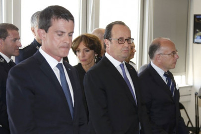 france s hollande to meet pope after priest killing