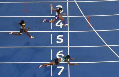 shaunae miller dives for gold at rio olympics shaunae miller dives for gold at rio olympics