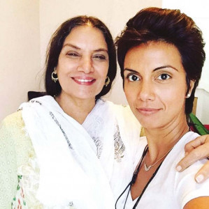 breaking barriers shabana azmi signs pakistani writer s film breaking barriers shabana azmi signs pakistani writer s film