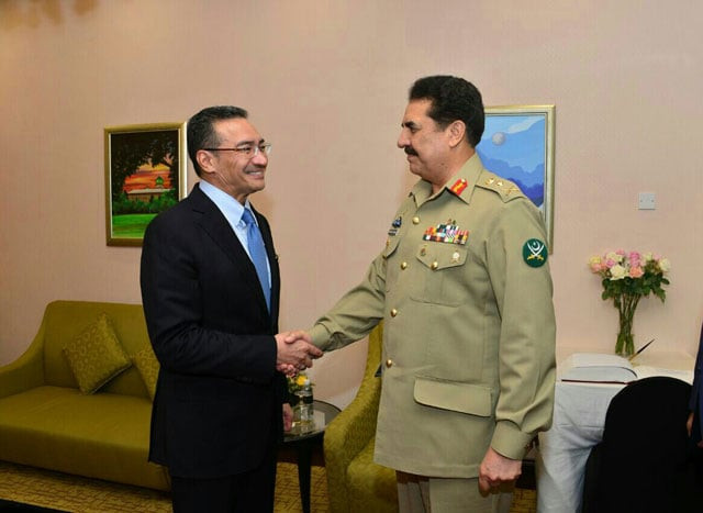 malaysian defence minister dato seri hishammuddin tun hussein receiving amry chief general raheel sharif at his office on august 17 2016 photo ispr malaysian defence minister dato seri hishammuddin tun hussein receiving amry chief general raheel sharif at his office on august 17 2016 photo ispr