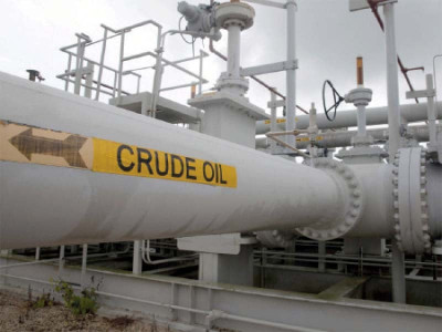 uae mulls building oil reserves