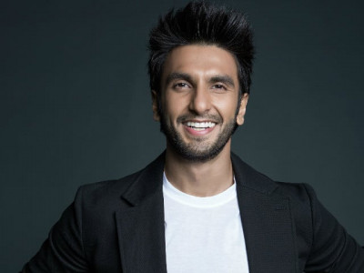 ranveer singh posed with a bunch of topless women because why not ranveer singh posed with a bunch of topless women because why not