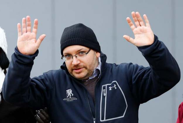 jason rezaian washington post reporter and one of the us citizens recently released from detention in iran poses to media outside the emergency room of the landstuhl regional medical center lrmc in the southwestern town of landstuhl germany january 20 2016 reuters photo reuters