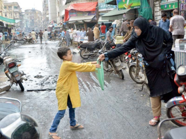 buyers shun urdu bazaar say traders buyers shun urdu bazaar say traders