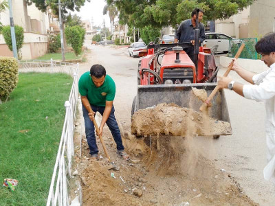 cleaning the streets lg representative leads by example