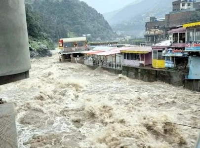 floods leave tourism in tatters