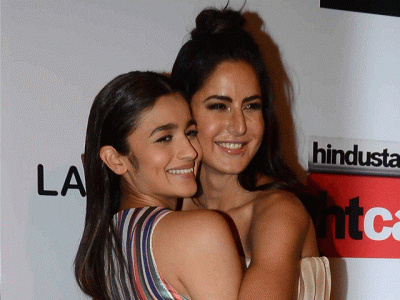 alia bhatt and katrina kaif working out in a pool will give you major fitness goals alia bhatt and katrina kaif working out in a pool will give you major fitness goals