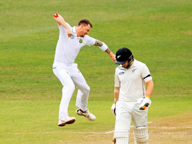 steyn who was playing in his first test match in more than eight months celebrates after dismissing new zealand s tom latham photo afp steyn who was playing in his first test match in more than eight months celebrates after dismissing new zealand s tom latham photo afp