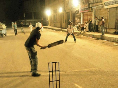 lahore woman seeks fir against boys for using slurs while playing street cricket lahore woman seeks fir against boys for using slurs while playing street cricket
