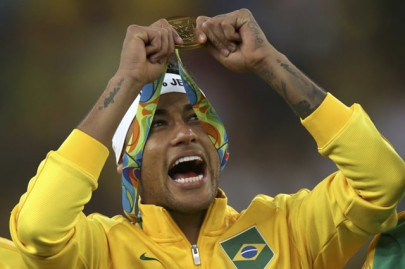 neymar steps down as brazil s captain after clinching olympic gold neymar steps down as brazil s captain after clinching olympic gold