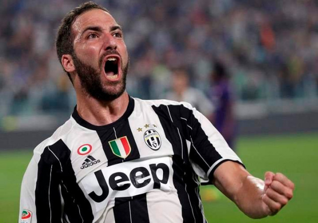 juventus 039 gonzalo higuain celebrates after scoring against fiorentina in italian serie a match at juventus stadium turin italy on august 20 2016 photo reuters juventus 039 gonzalo higuain celebrates after scoring against fiorentina in italian serie a match at juventus stadium turin italy on august 20 2016 photo reuters
