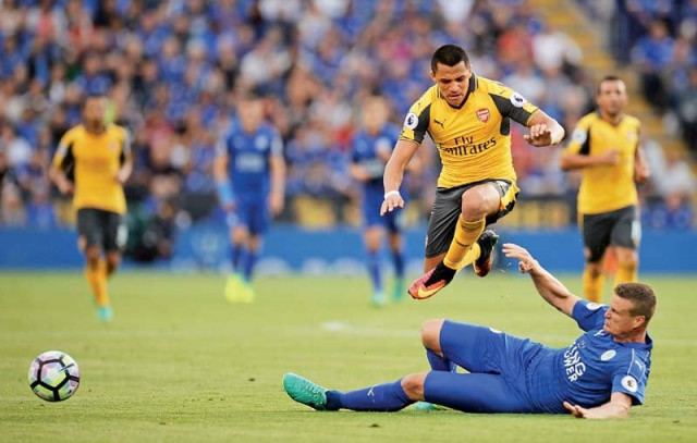 arsenal were left disappointed after leicester held them to a goalless draw which meant that the gunners remain winless in the premier league following a 4 3 defeat to liverpool in their opening game photo afp