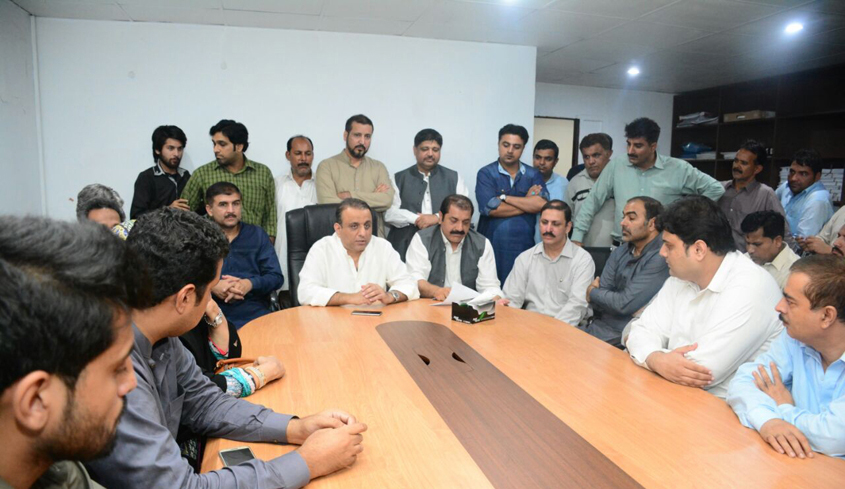 pti central punjab president aleem khan alleged that the provincial government was involved in the murder of tanvir the surge in politically motivated murders across the province must be brought to an end he said photo shams qazzafi express