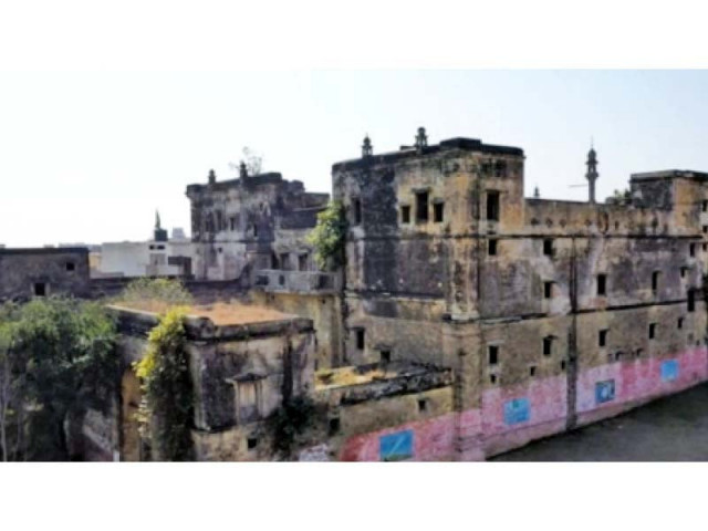the ancient building has been closed due to a fear of collapse photos express the ancient building has been closed due to a fear of collapse photos express