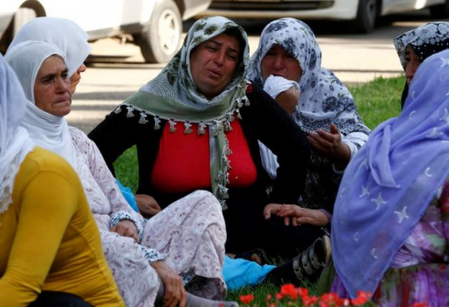 women mourn as they wait in front of a hospital morgue in the turkish city of gaziantep after a suspected bomber targeted a wedding celebration in the city turkey august 21 2016 photo reuters women mourn as they wait in front of a hospital morgue in the turkish city of gaziantep after a suspected bomber targeted a wedding celebration in the city turkey august 21 2016 photo reuters