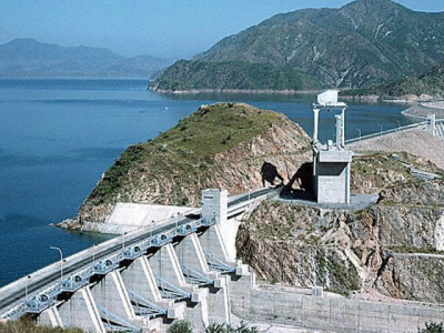 regulator cuts water share of punjab sindh regulator cuts water share of punjab sindh