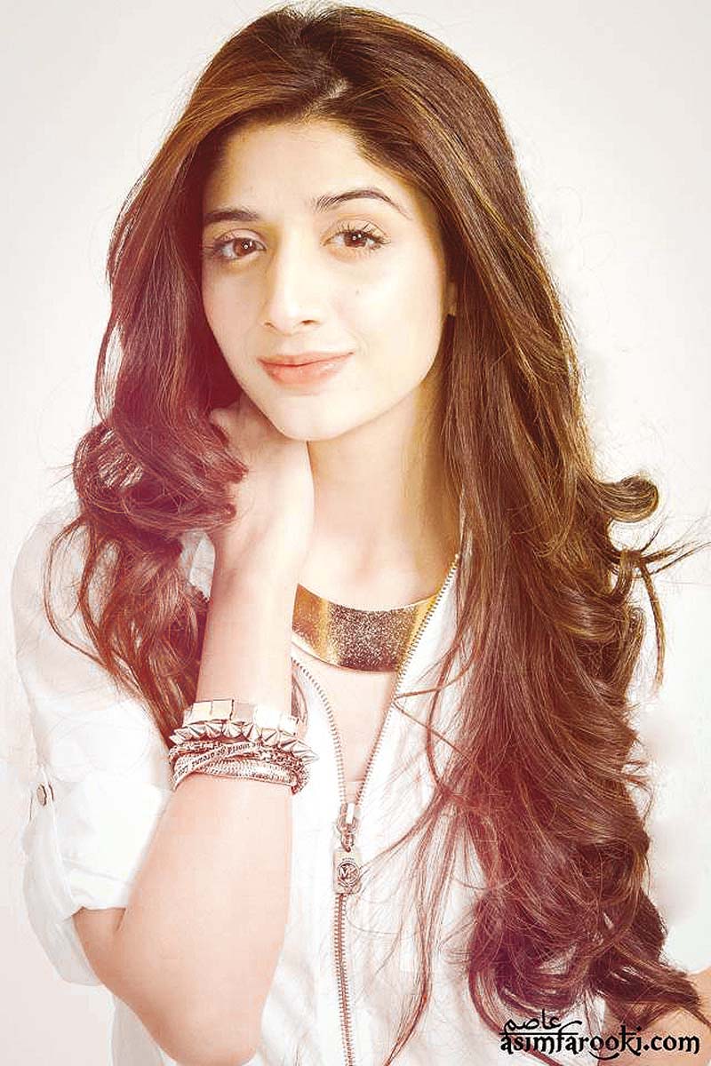 mawra made her bollywood debut with sanam teri kasam photo publicity