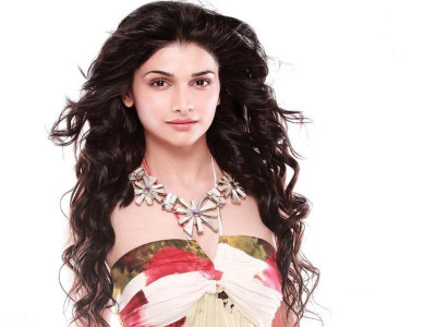 idolised the larger than life world of cinema