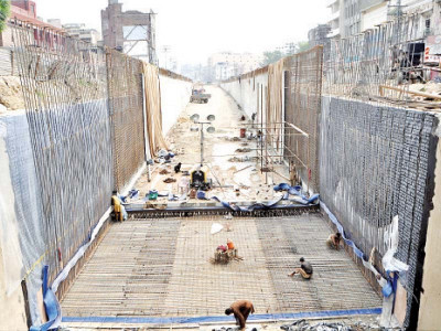 lahore metro train faces eight month delay lahore metro train faces eight month delay