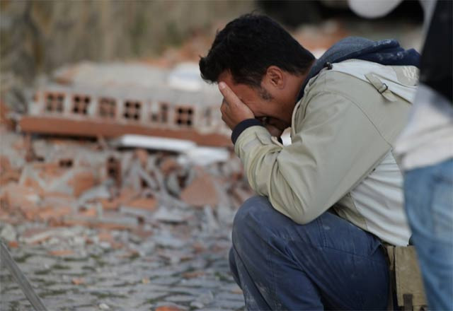 the toll had stood at 159 overnight after the quake struck before dawn on wednesday photo afp the toll had stood at 159 overnight after the quake struck before dawn on wednesday photo afp