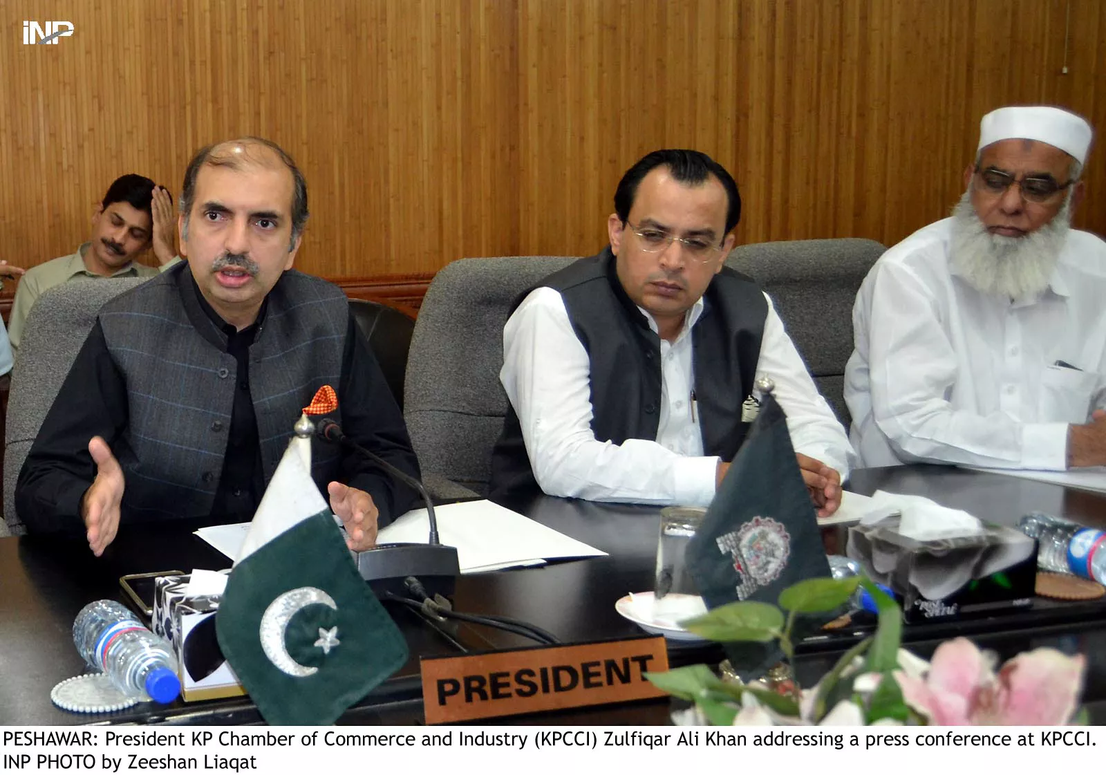 president kp chambers of commerce and industry zulfiqar ali khan addressing a press conference at kpcci photo inp president kp chambers of commerce and industry zulfiqar ali khan addressing a press conference at kpcci photo inp