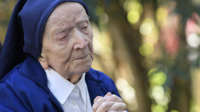 french nun europe s oldest person turns 117 after surviving covid