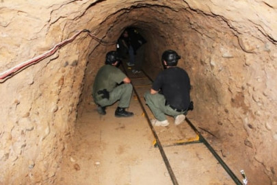mexico discovers hidden tunnel to us
