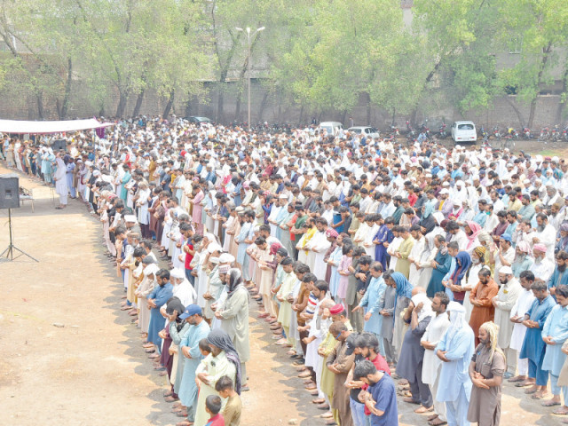 local residents offer funeral prayers for three members of a family who succumbed to their injuries suffered in a fire after an explosion at their home in sharifpura photo online local residents offer funeral prayers for three members of a family who succumbed to their injuries suffered in a fire after an explosion at their home in sharifpura photo online
