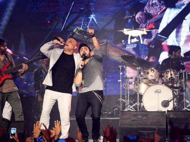 despite minor management glitches the singers top and host ahmed ali butt bottom managed to give the audience their money s worth photos publicity despite minor management glitches the singers top and host ahmed ali butt bottom managed to give the audience their money s worth photos publicity