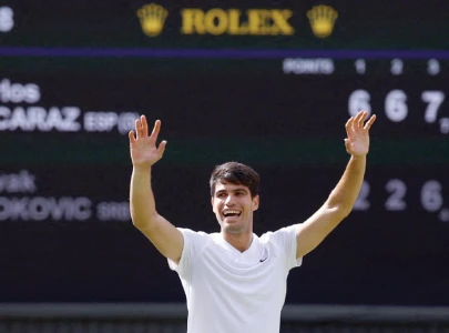 alcaraz retains wimbledon title