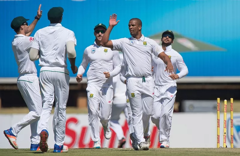 south african bowler vernon philander celebrates the dismissal of mitchell santner at the supersport cricket stadium on august 29 2016 photo afp south african bowler vernon philander celebrates the dismissal of mitchell santner at the supersport cricket stadium on august 29 2016 photo afp