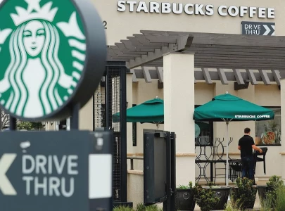 starbucks under fire for coffee flavoured lipstick