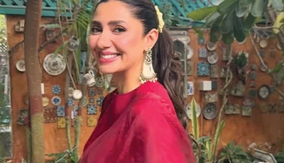 mahira wears white earrings with the look photo instagram