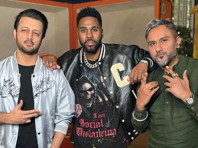 the trio posed together photo instagram the trio posed together photo instagram